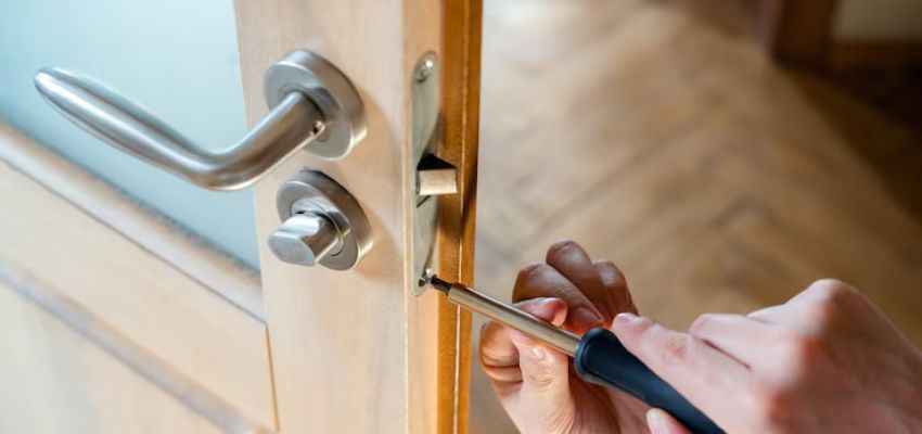 Locksmith in Plymouth, MN